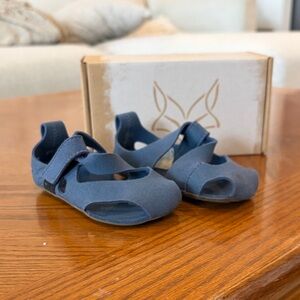 Wildling Feder Blue sandals